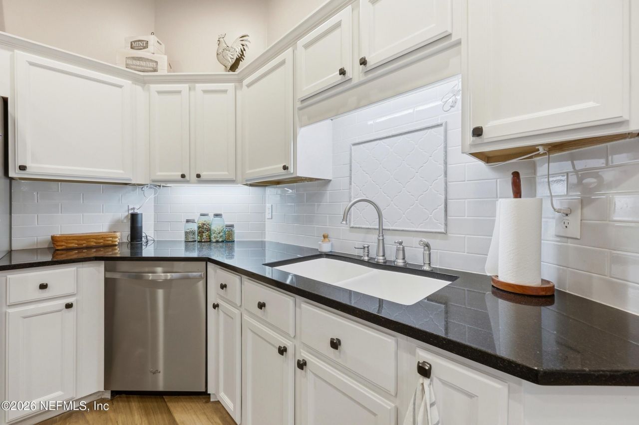 6911 Tonga Drive Drive, Jacksonville, FL 32216 Photo