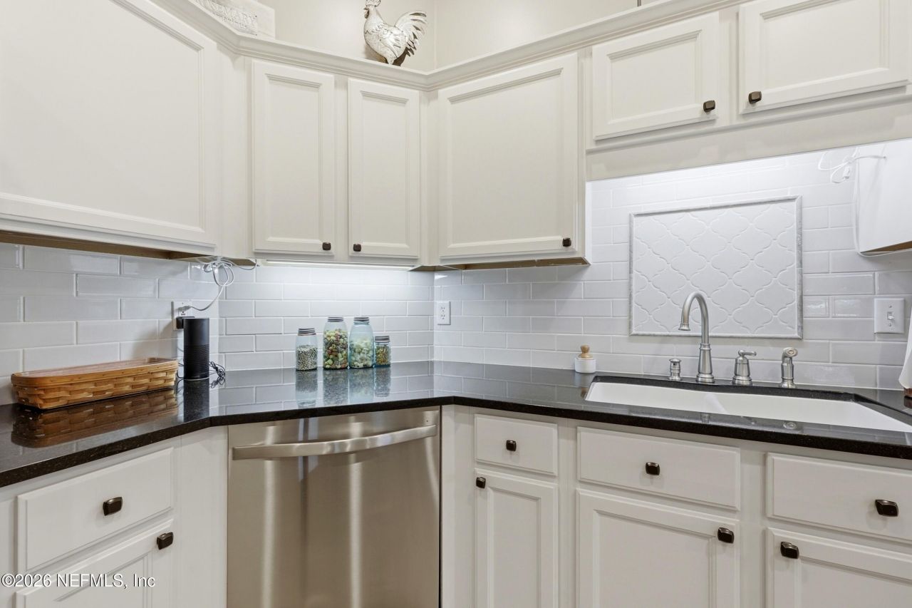 6911 Tonga Drive Drive, Jacksonville, FL 32216 Photo