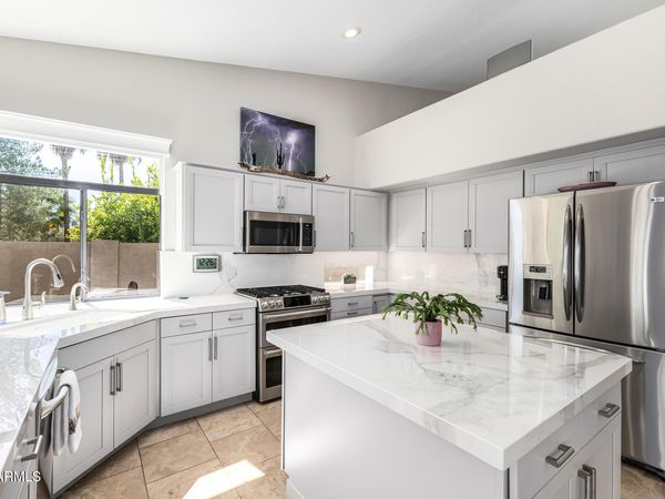 3943 N SANTIAGO, Mesa, AZ 85215