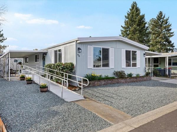 3431 S Pacific Highway, Unit SPC 98, Medford, OR 97501