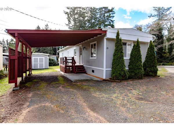 5170 GRAND AVE, Unit Spc 19, Florence, OR 97439