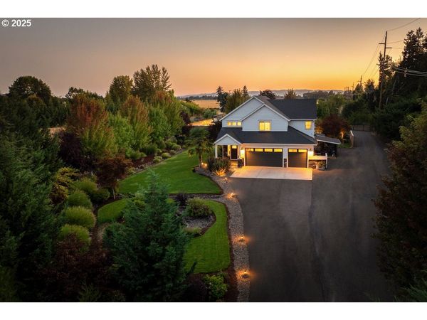 8720 SE MORGAN LN, McMinnville, OR 97128