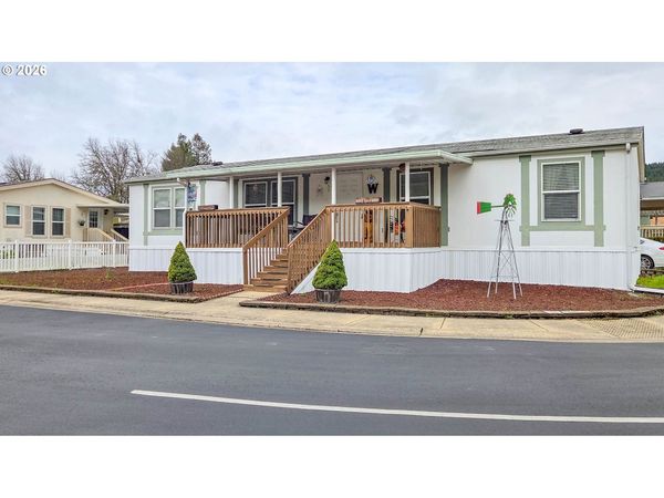 1000 E CENTRAL AVE, Unit 51, Sutherlin, OR 97479