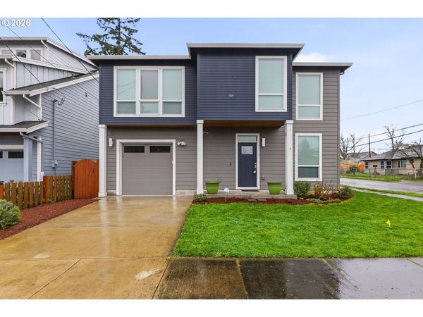 8209 SE 69TH AVE, Portland, OR 97206