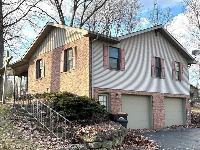 42900 Woodvale Lane, Columbiana, OH 44408 Photo 3