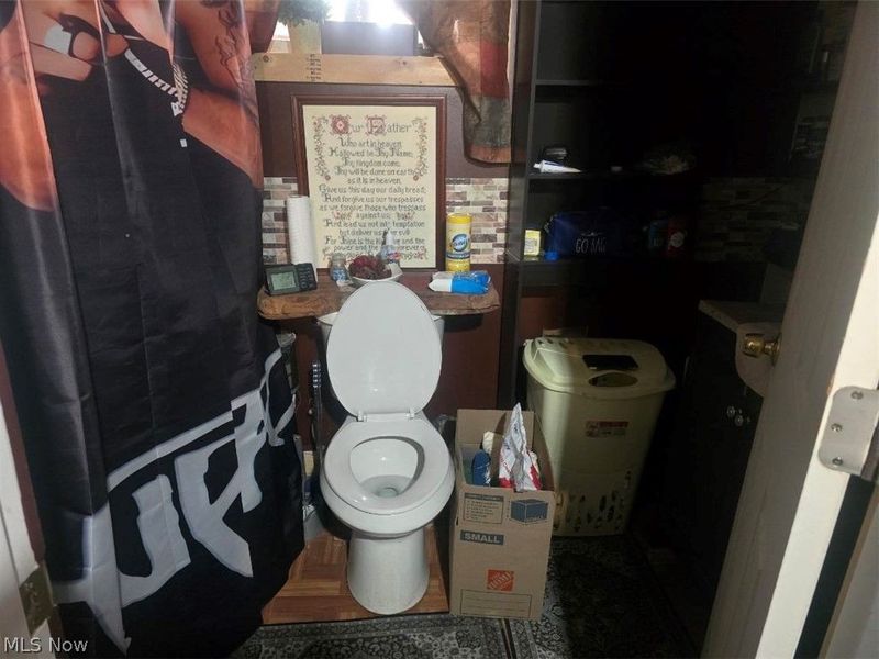 1107 Galewood Drive, Cleveland, OH 44110 Photo 8