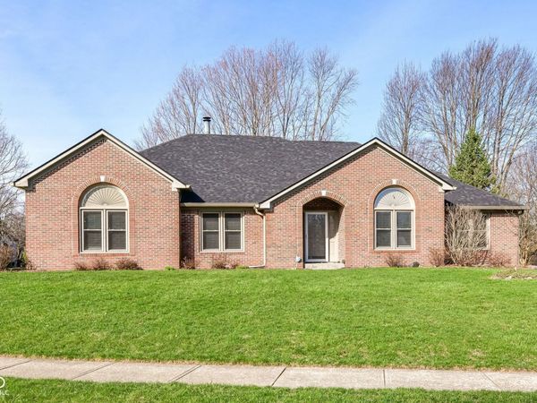 7830 Indian Pointe Drive, Indianapolis, IN 46236