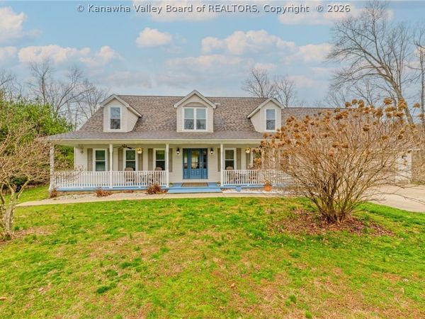 867 Young Hollow Road, Kenna, WV 25248