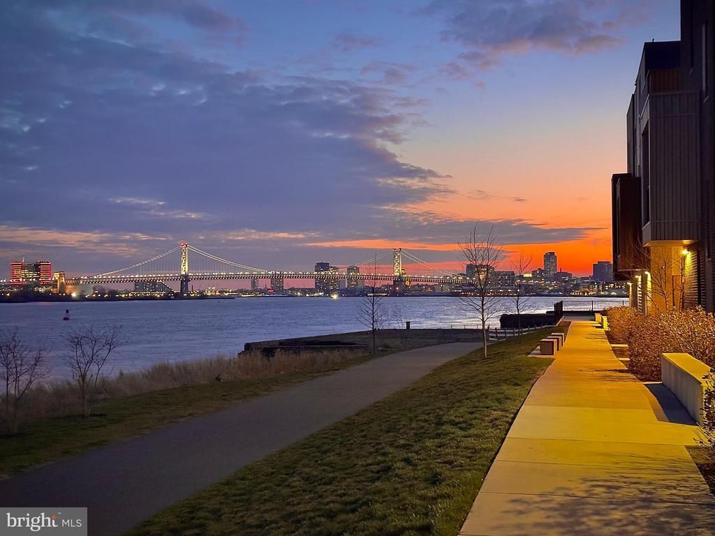 3100 Parkview Walk, Unit 210, Philadelphia, PA 19125 Main Photo