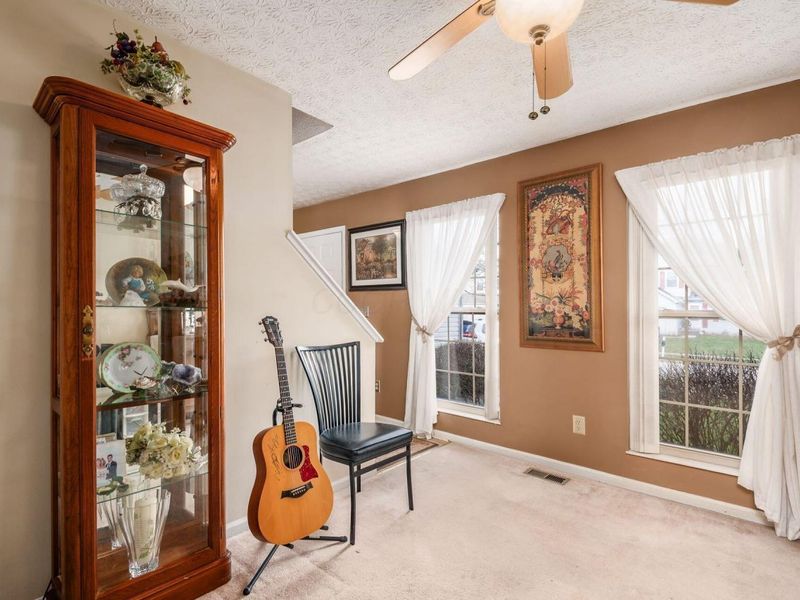 6049 Woodsboro Drive , Columbus, OH 43228 Photo 14