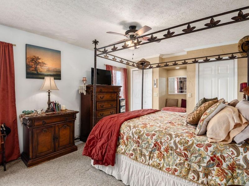 6049 Woodsboro Drive , Columbus, OH 43228 Photo 16