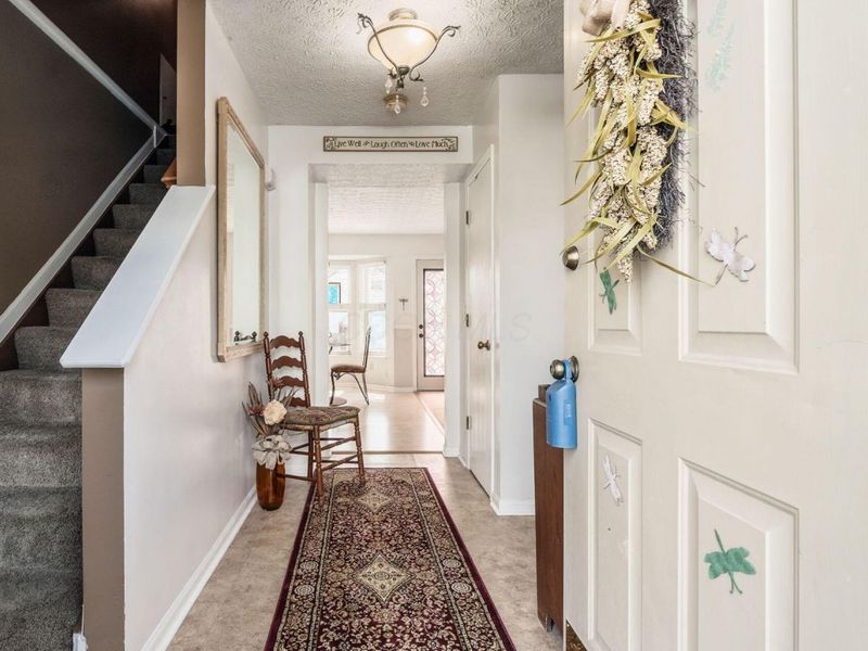 6049 Woodsboro Drive , Columbus, OH 43228 Photo 2