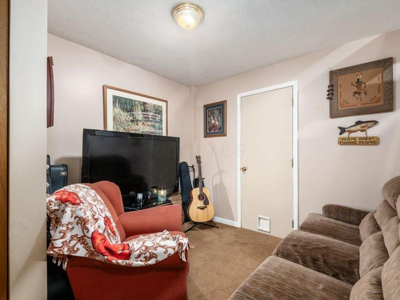 6049 Woodsboro Drive , Columbus, OH 43228 Photo 21