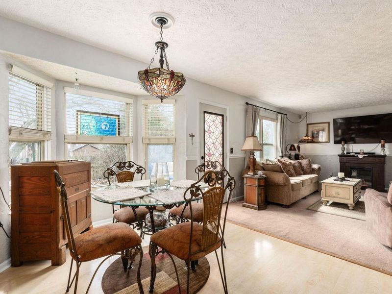 6049 Woodsboro Drive , Columbus, OH 43228 Photo 9