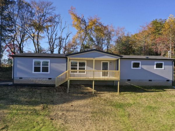 354 Bungalow Dr , Dandridge, TN 37725