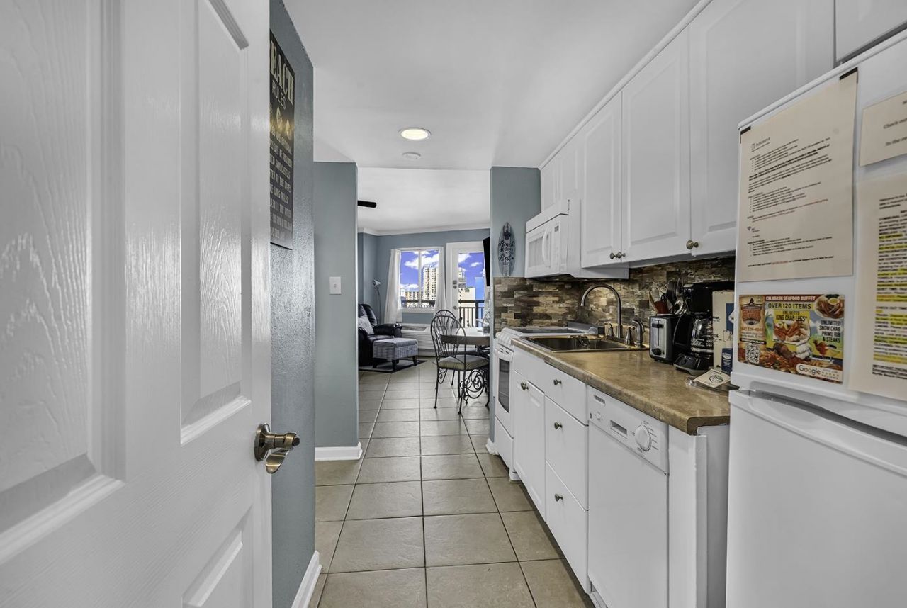 2001 S Ocean Blvd.  Photo 4