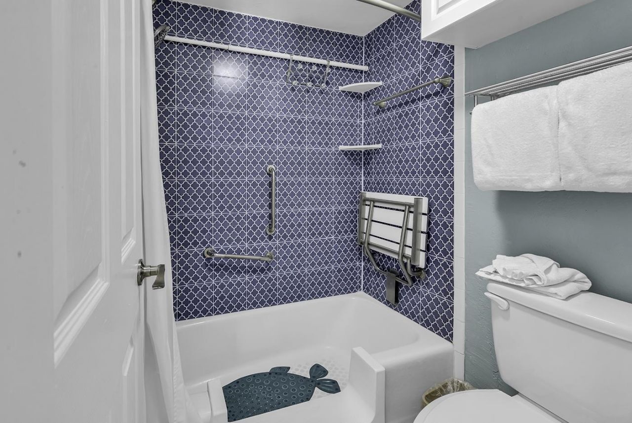 2001 S Ocean Blvd.  Photo 8