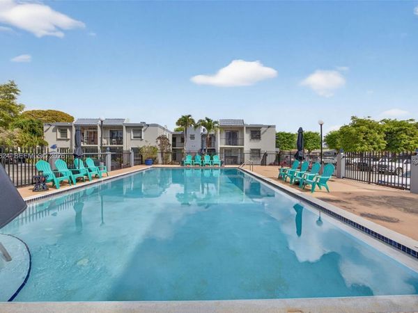 3181 SW 13th St , Unit 416, Miami, FL 33145