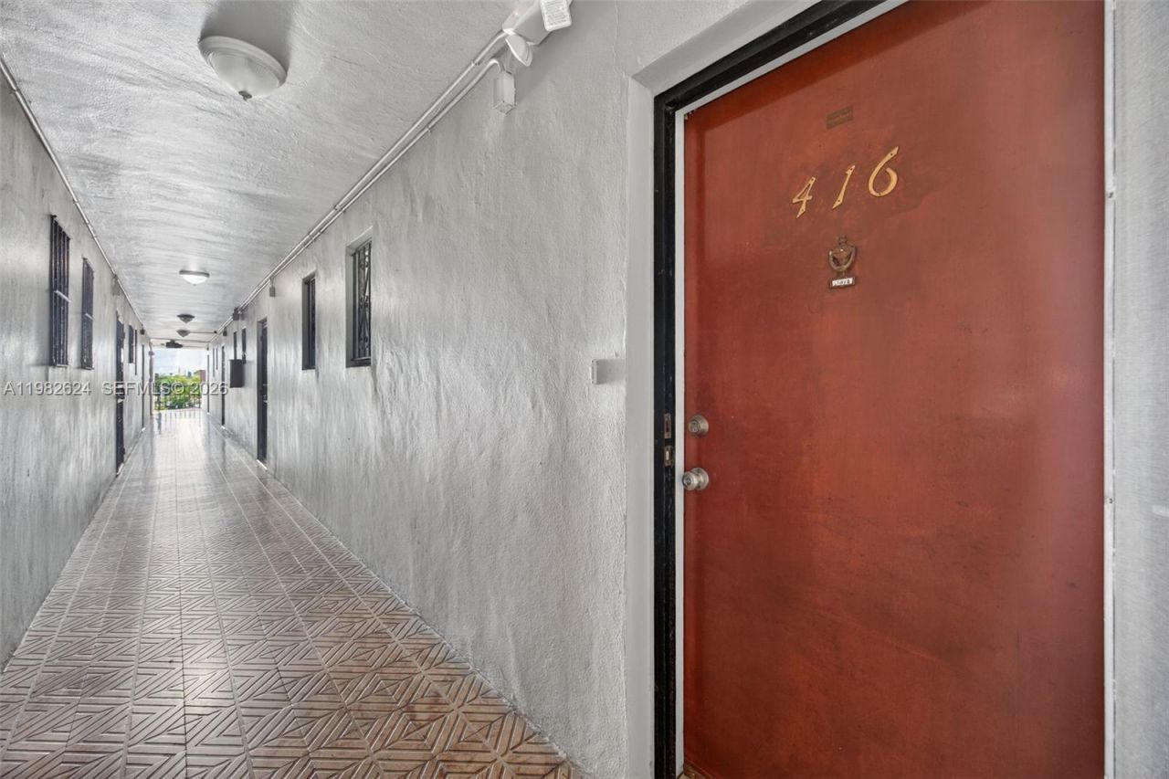 3181 SW 13th St , Unit 416, Miami, FL 33145 Photo