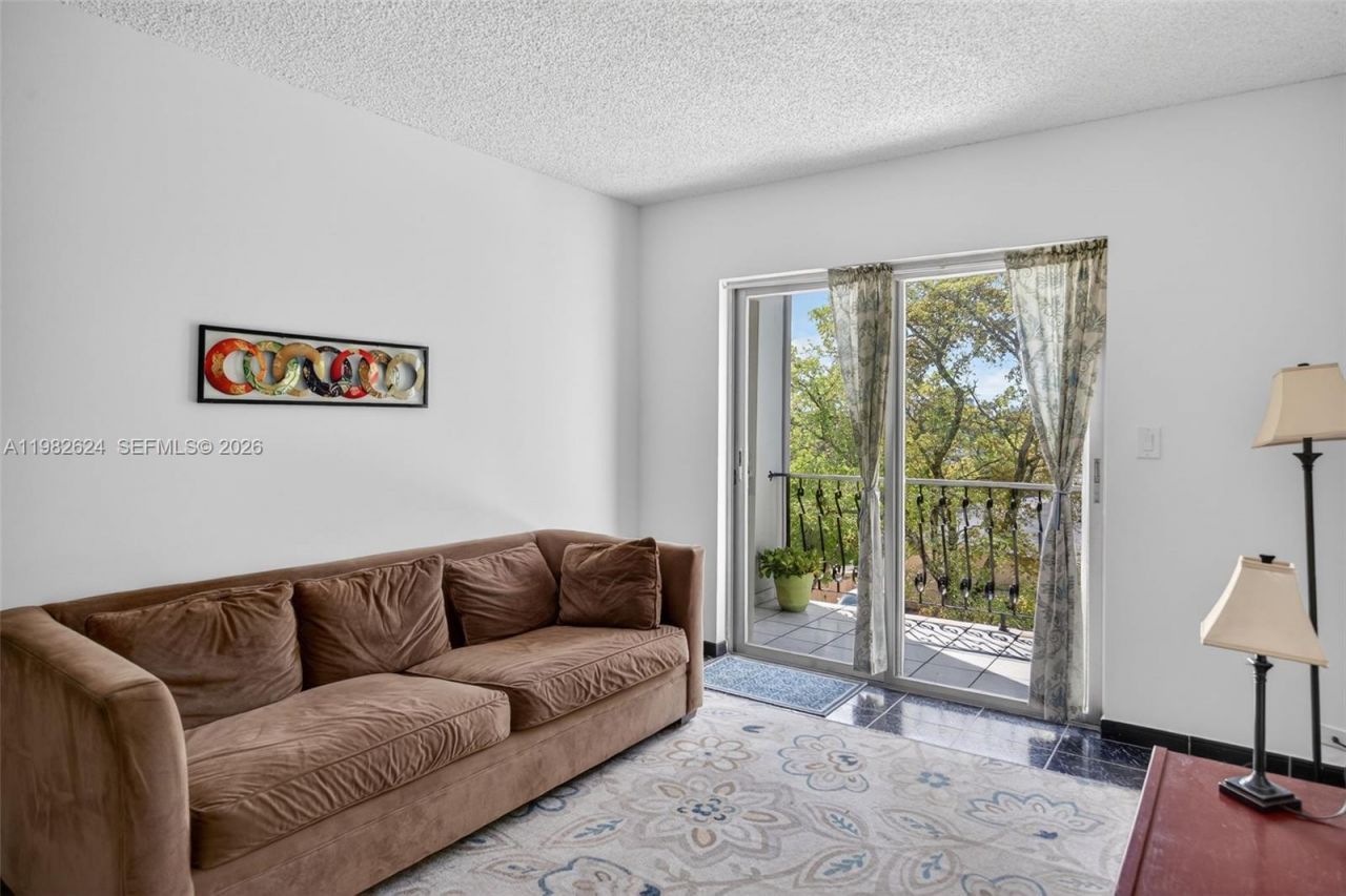 3181 SW 13th St , Unit 416, Miami, FL 33145 Photo