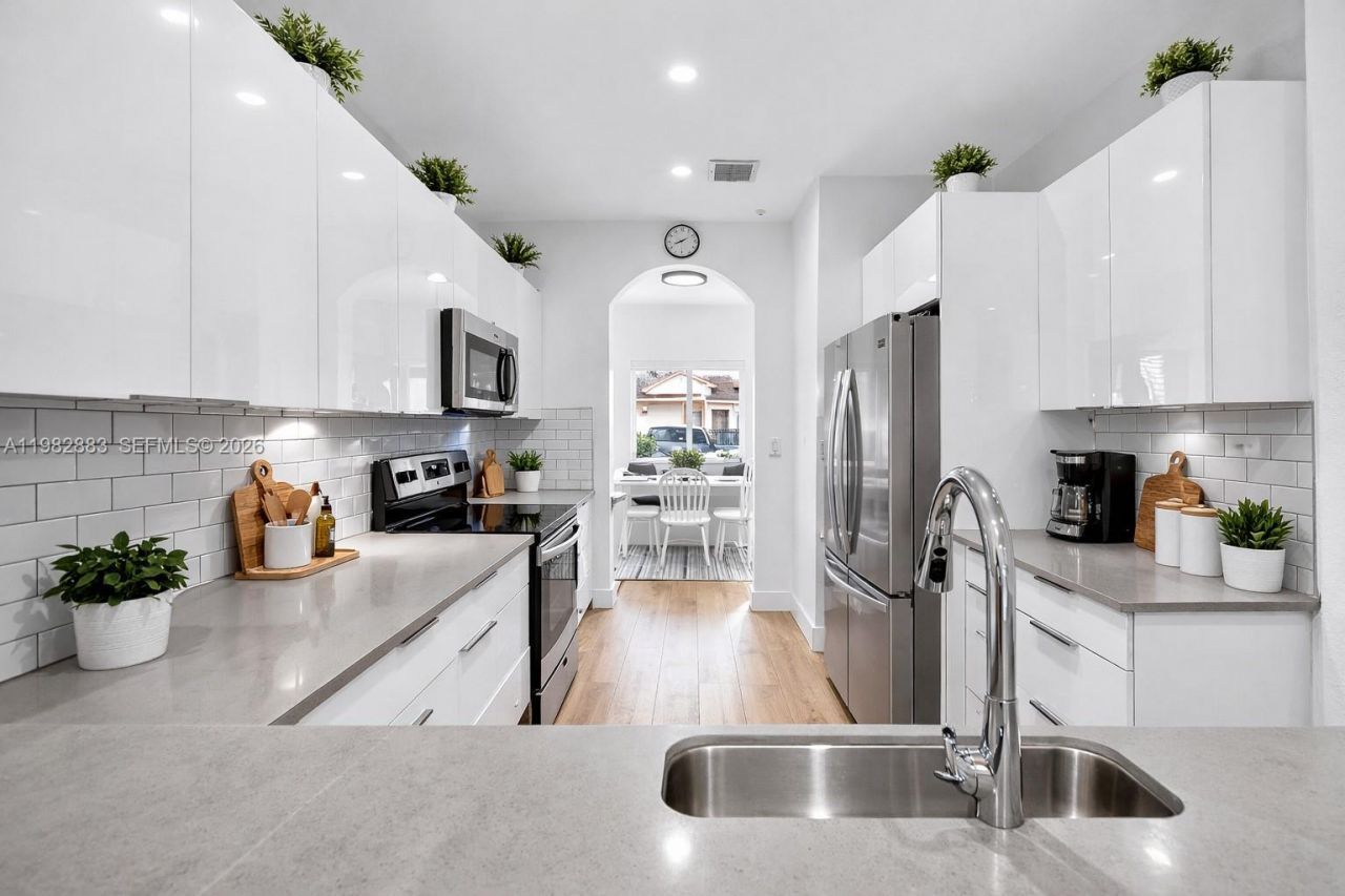 22547 SW 102nd Path, Cutler Bay, FL 33190 Photo