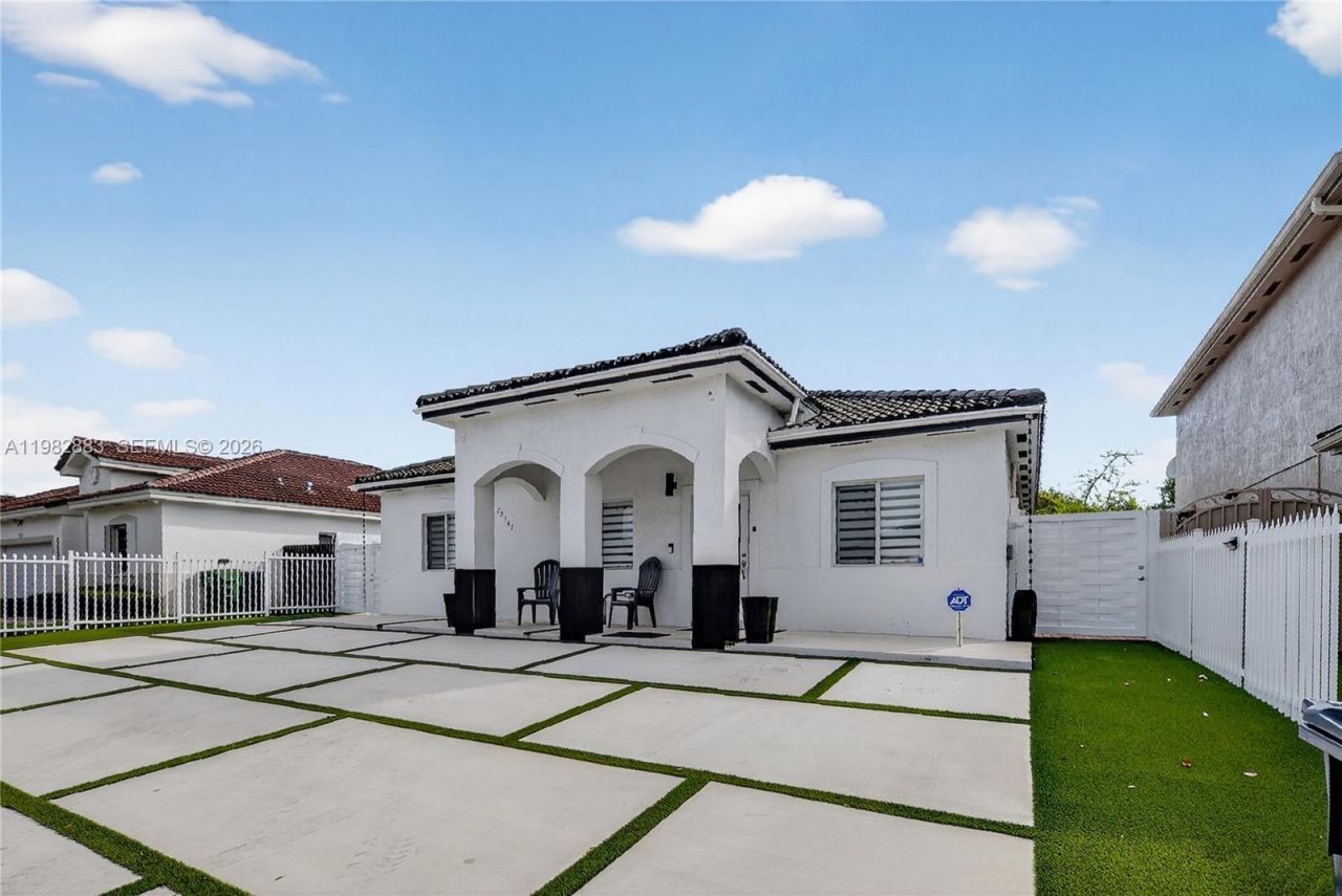 22547 SW 102nd Path, Cutler Bay, FL 33190 Photo