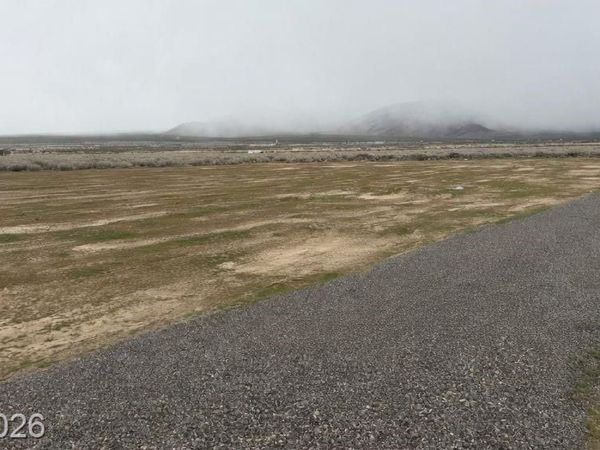 3921 S Lookout Avenue, Pahrump, NV 89048