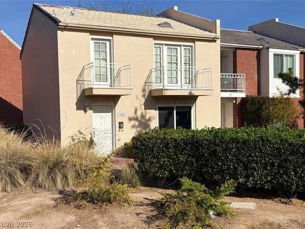 698 Tam O Shanter, Las Vegas, NV 89109