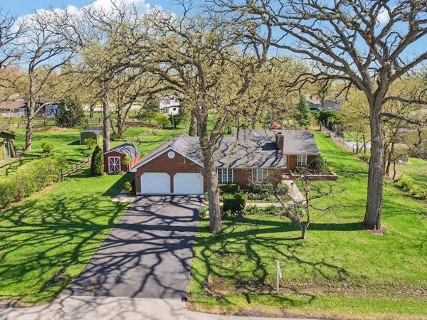 9N827 Beckman Trail, Elgin, IL 60124