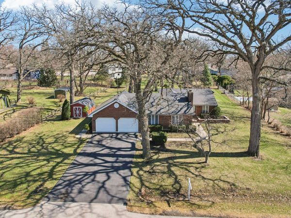 9N827 Beckman Trail , Elgin, IL 60124