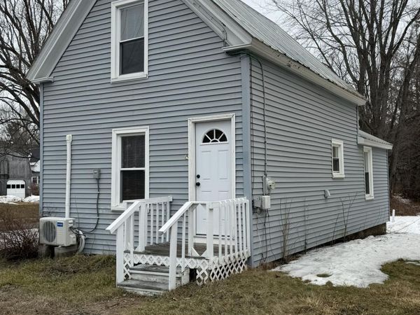 19 Knapp Street , Livermore Falls, ME 04254