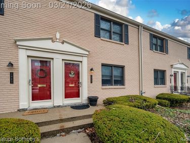 1985 Graefield Road, Birmingham, MI 48009