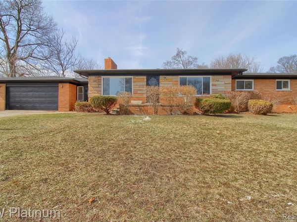 20121 Woodingham Drive, Detroit, MI 48221