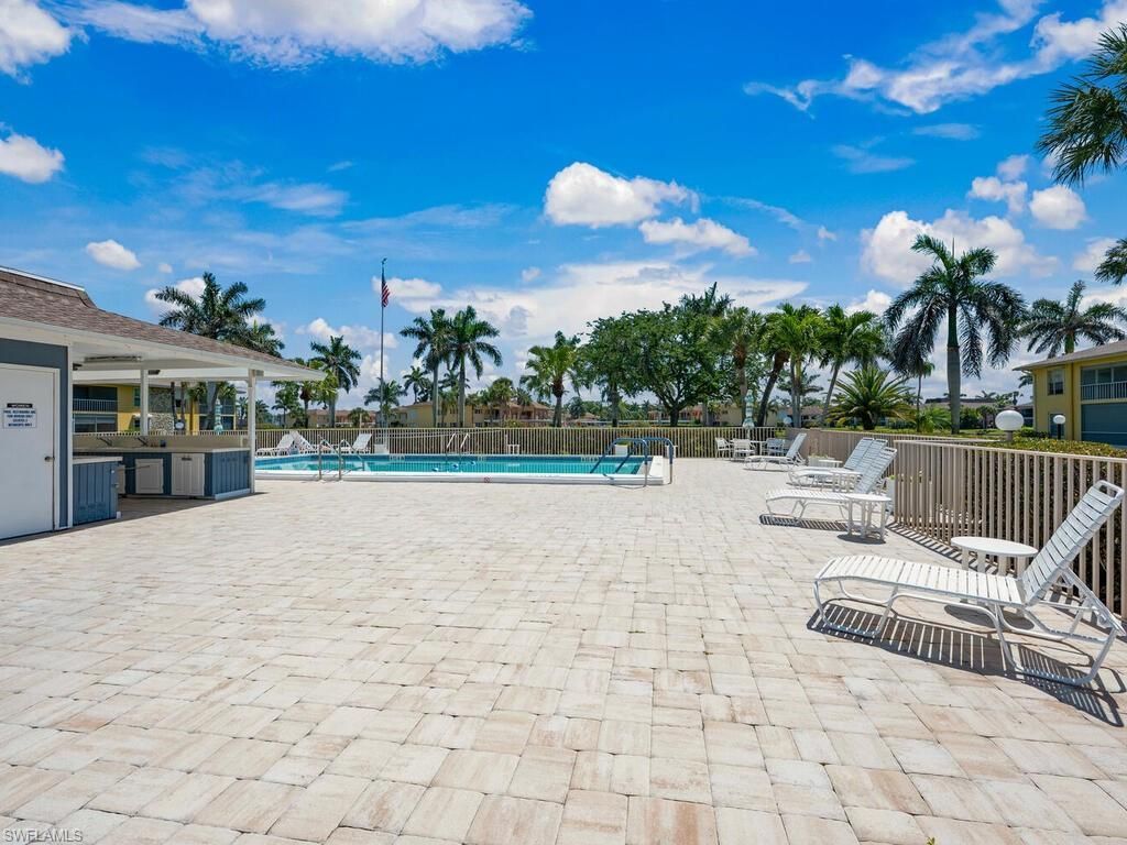 351 Charlemagne Blvd, Unit B208, Naples, FL 34112 Photo