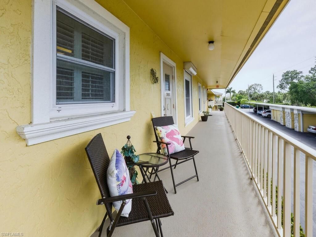 351 Charlemagne Blvd, Unit B208, Naples, FL 34112 Photo
