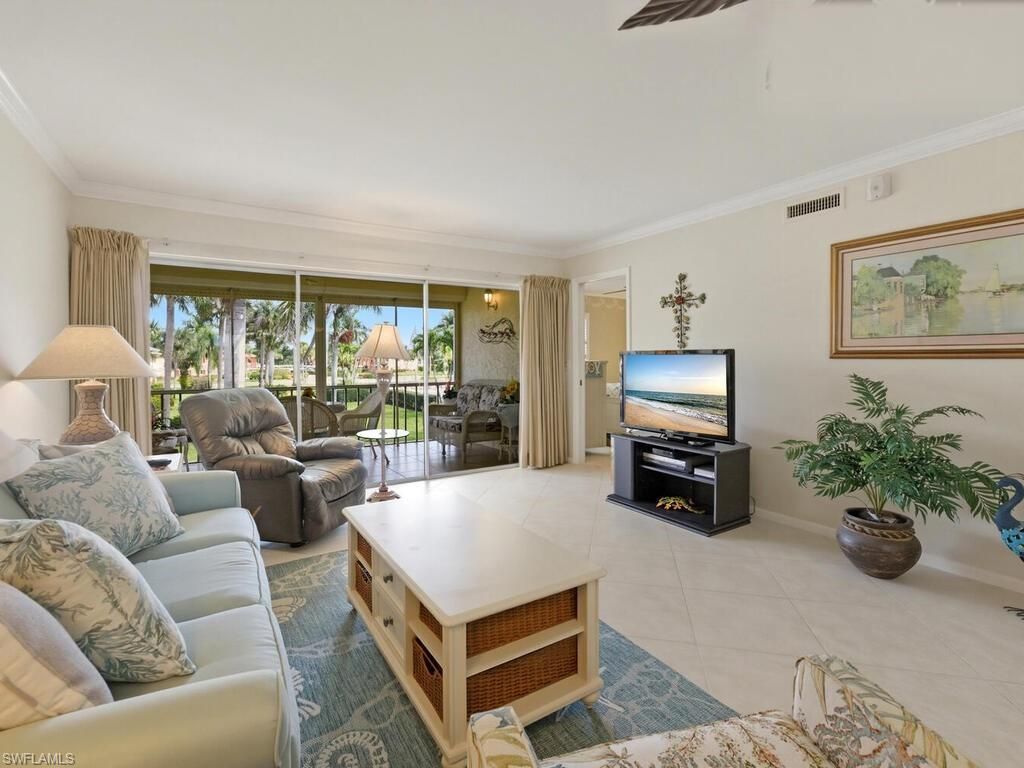 351 Charlemagne Blvd, Unit B208, Naples, FL 34112 Photo