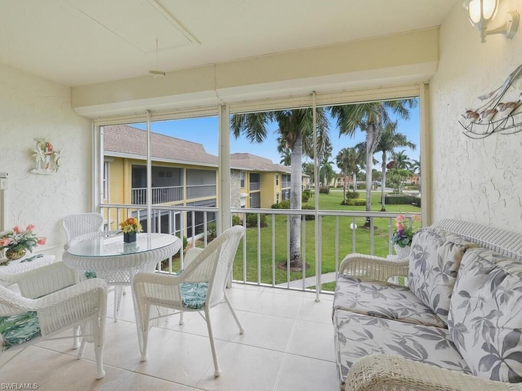 351 Charlemagne Blvd, Unit B208, Naples, FL 34112 Photo
