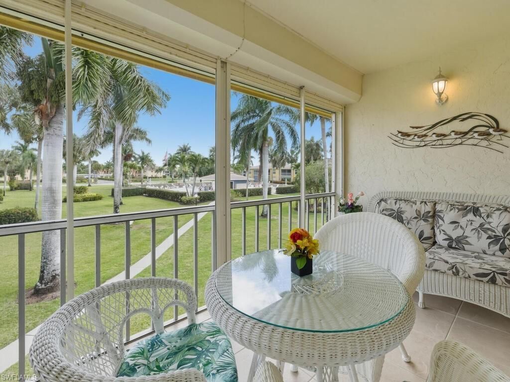 351 Charlemagne Blvd, Unit B208, Naples, FL 34112 Photo