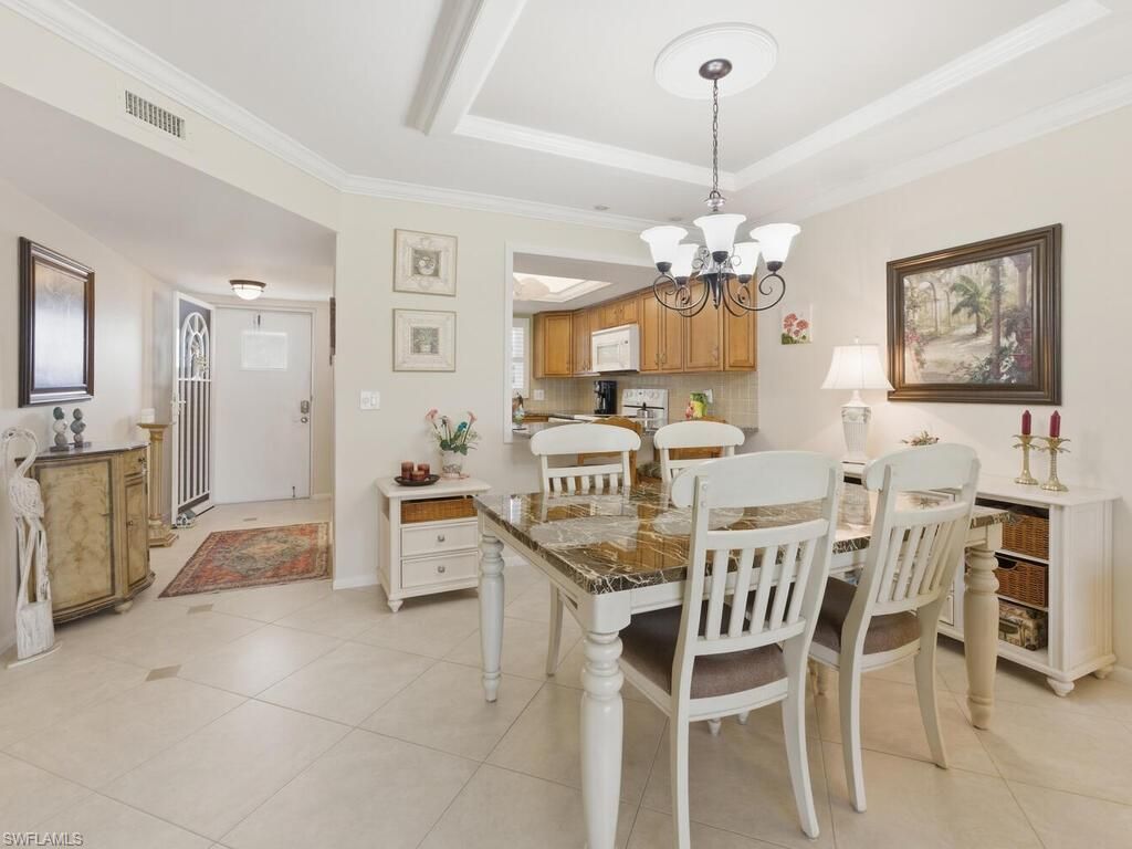 351 Charlemagne Blvd, Unit B208, Naples, FL 34112 Photo