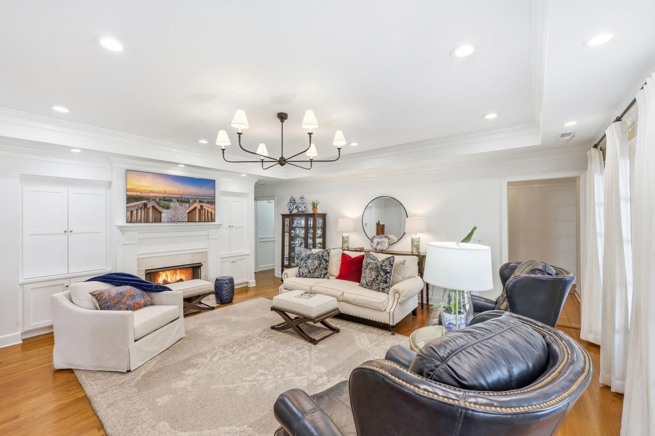 429 Fox Bay Rd.  Photo 11