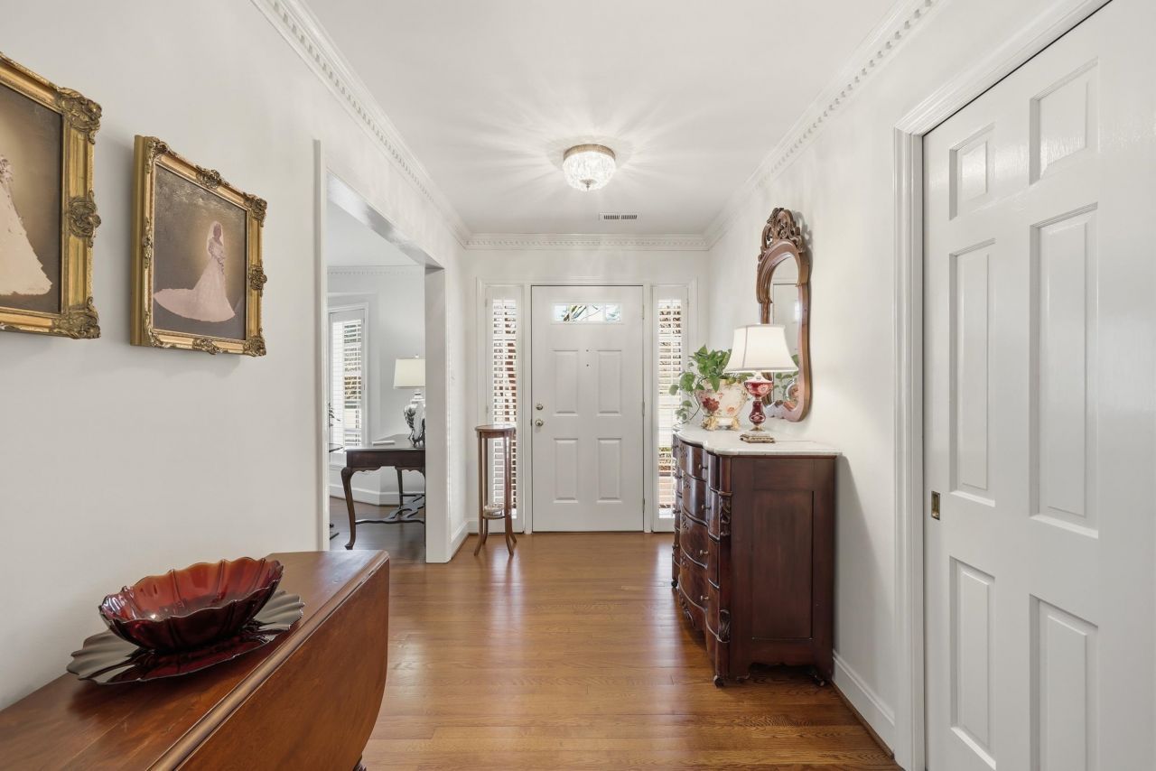 429 Fox Bay Rd.  Photo 18