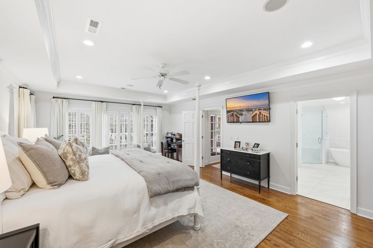 429 Fox Bay Rd.  Photo 24