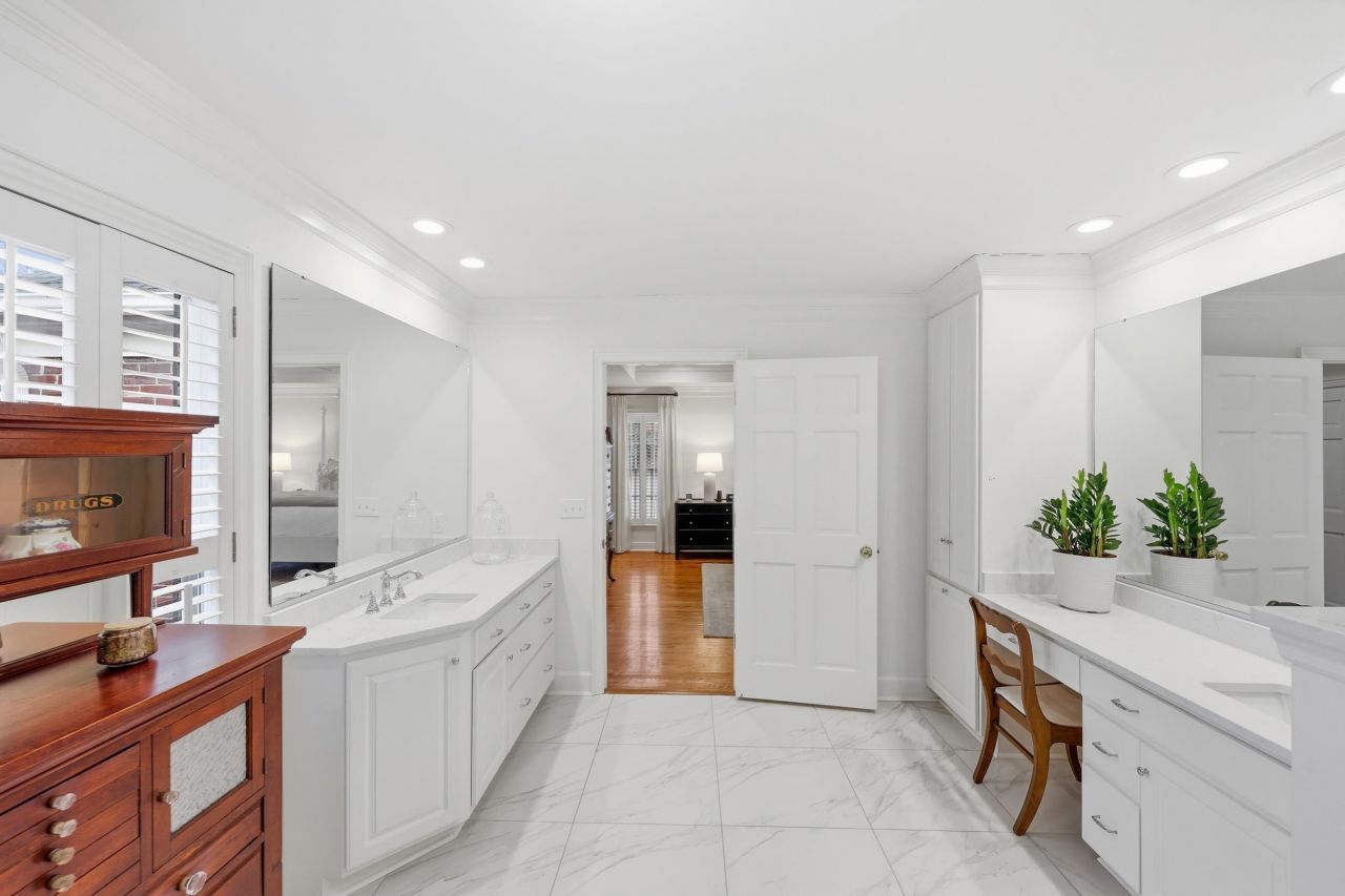 429 Fox Bay Rd.  Photo 32