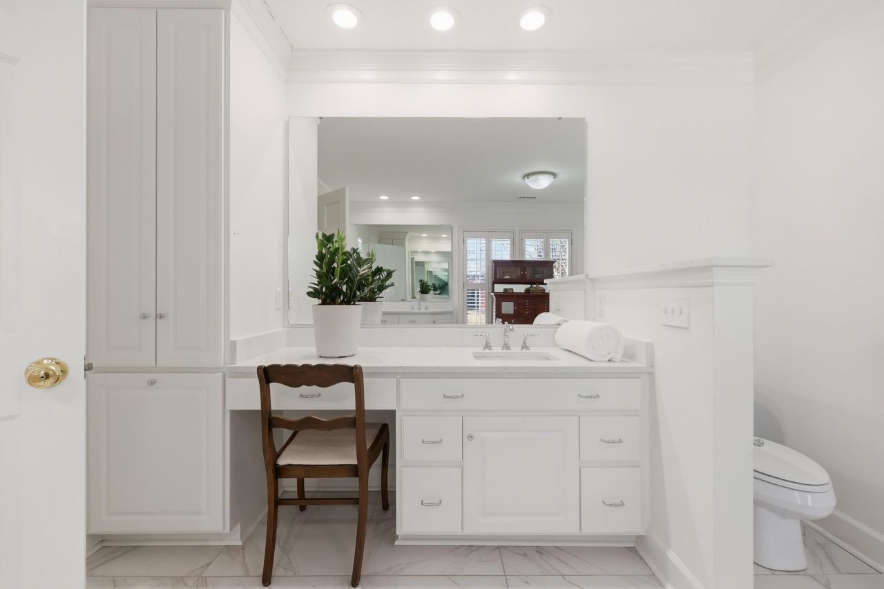 429 Fox Bay Rd.  Photo 33