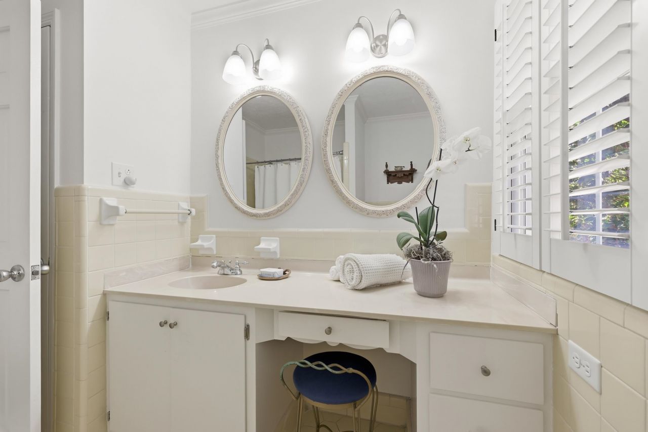 429 Fox Bay Rd.  Photo 45