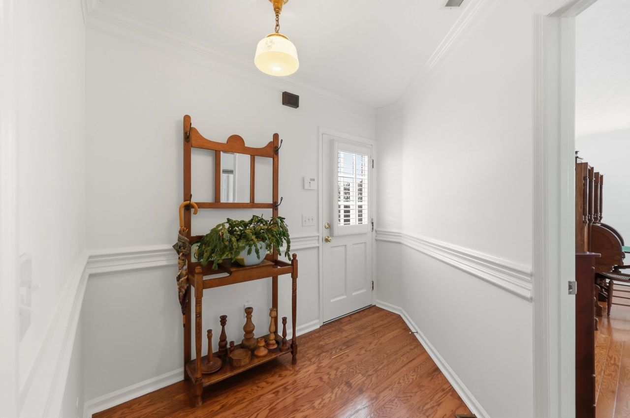 429 Fox Bay Rd.  Photo 46