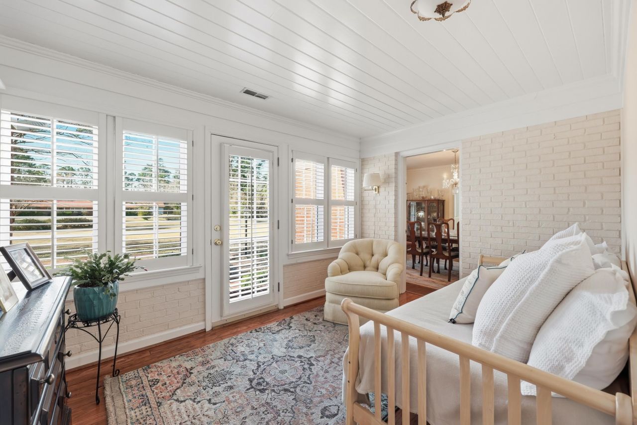 429 Fox Bay Rd.  Photo 49