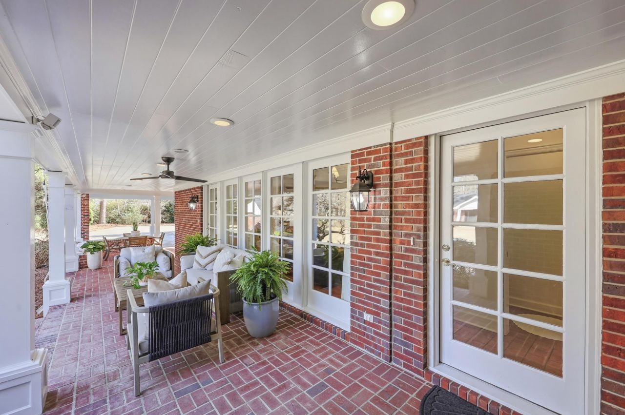 429 Fox Bay Rd.  Photo 52