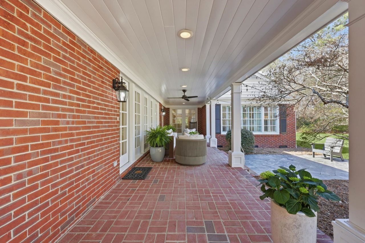 429 Fox Bay Rd.  Photo 55