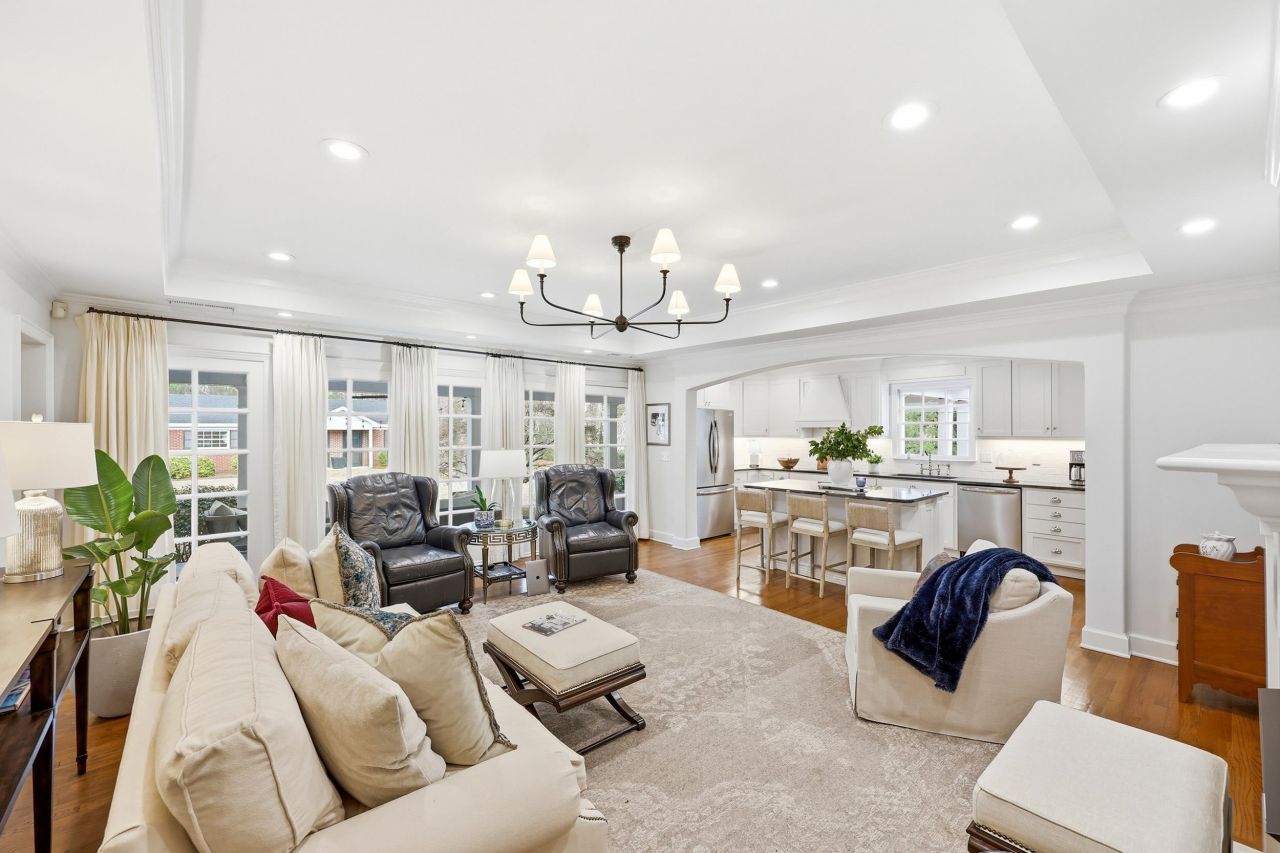 429 Fox Bay Rd.  Photo 9